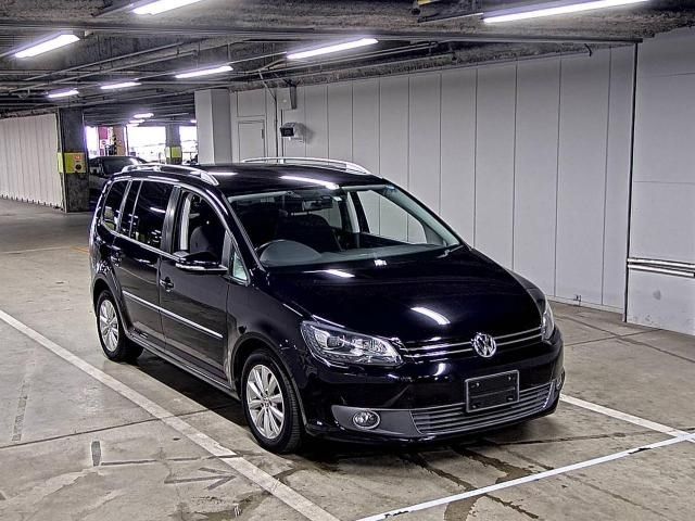 834 Volkswagen Golf touran 1TCAV 2012 г. (ZIP Osaka)